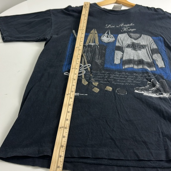 Los Angeles Kings NHL Vintage 90s Nutmeg Mills  Black Graphic T-Shirt - Size XL - Picture 8 of 9